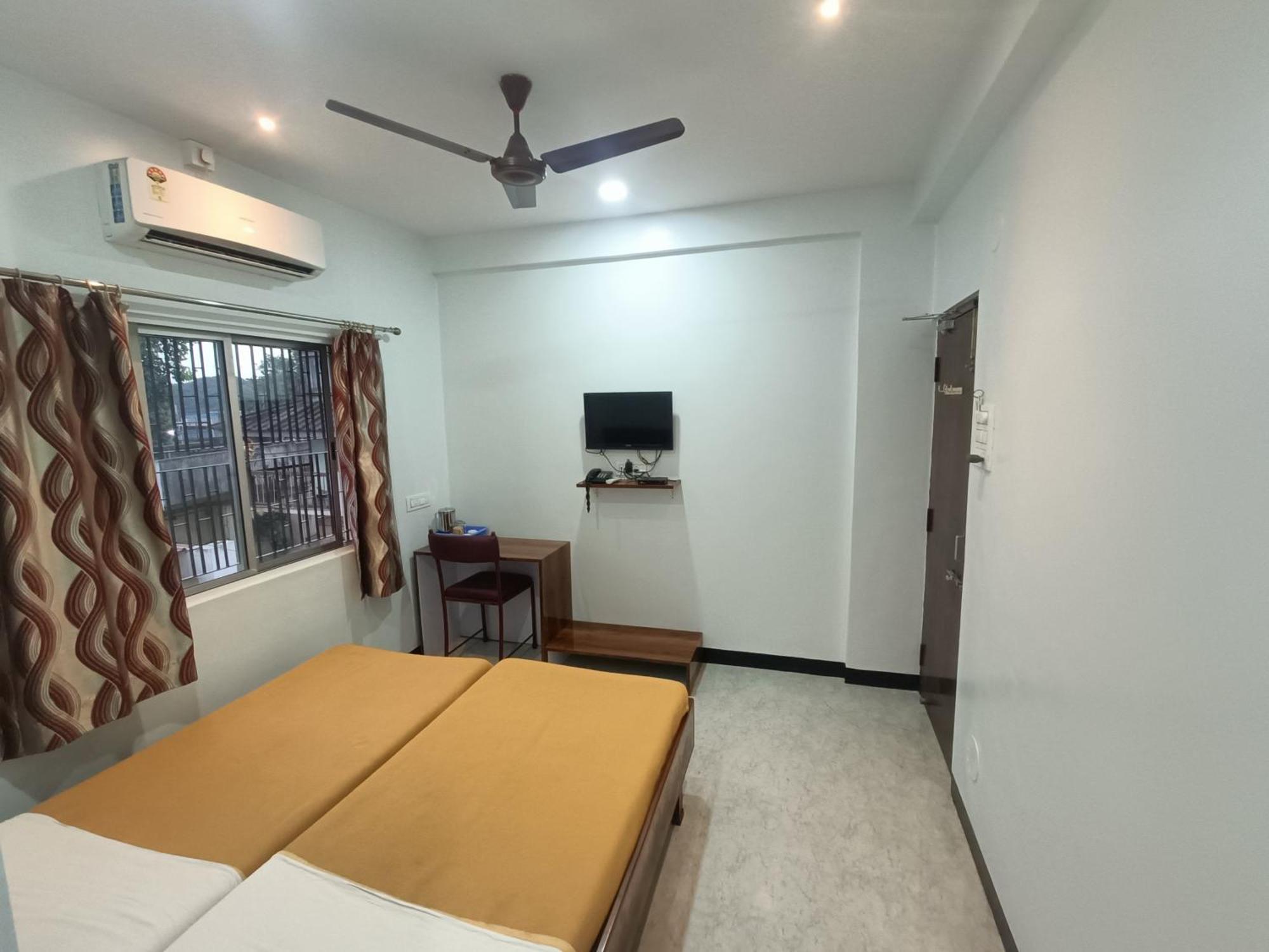 Hotel Parth Residency Kolhapur Eksteriør billede