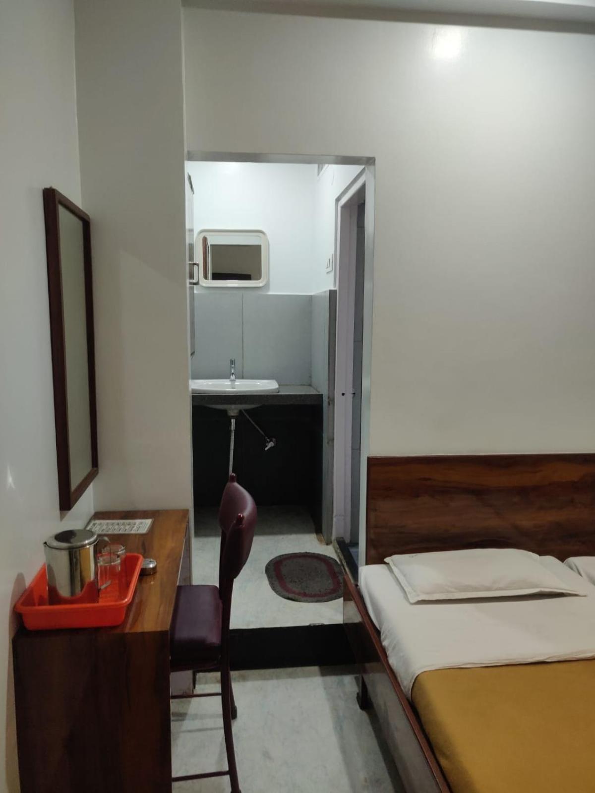 Hotel Parth Residency Kolhapur Eksteriør billede