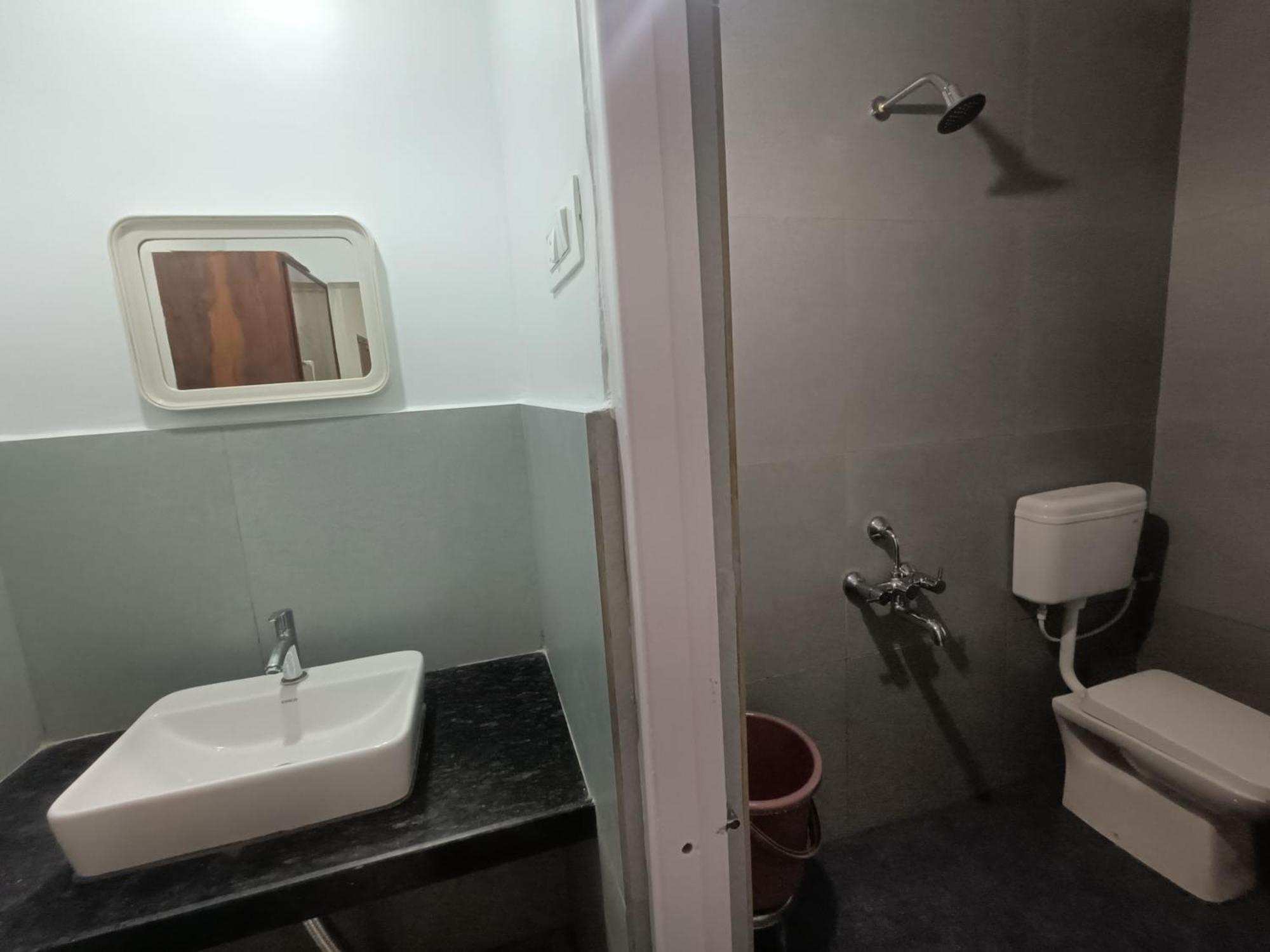 Hotel Parth Residency Kolhapur Eksteriør billede